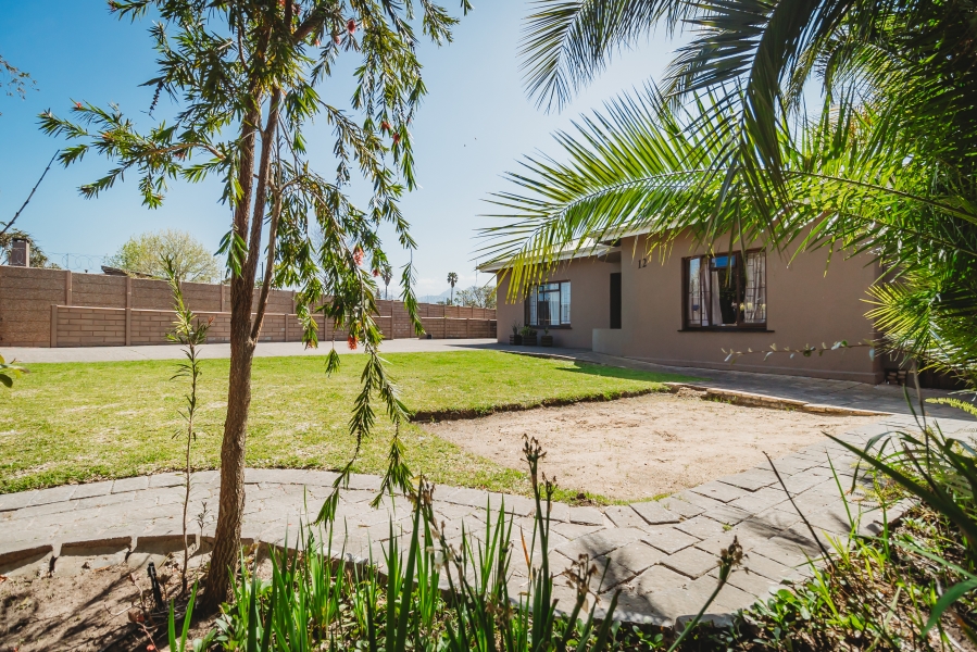 12 Bedroom Property for Sale in Bergsig Western Cape